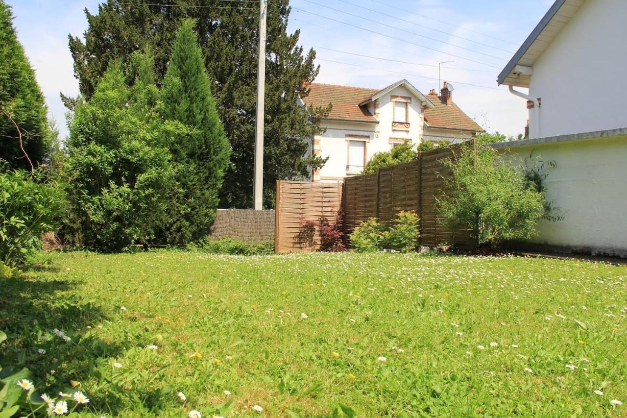 Charmante Maison Bourguignonne Avec Grand Jardin Et Parking 蒙巴尔 外观 照片