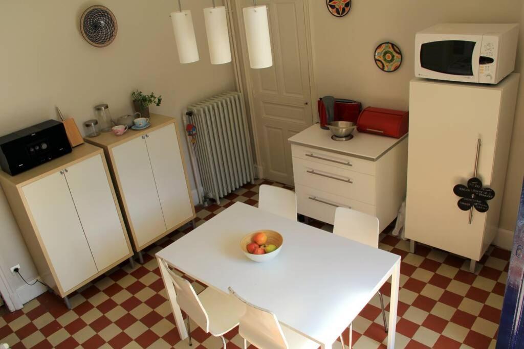 Charmante Maison Bourguignonne Avec Grand Jardin Et Parking 蒙巴尔 外观 照片