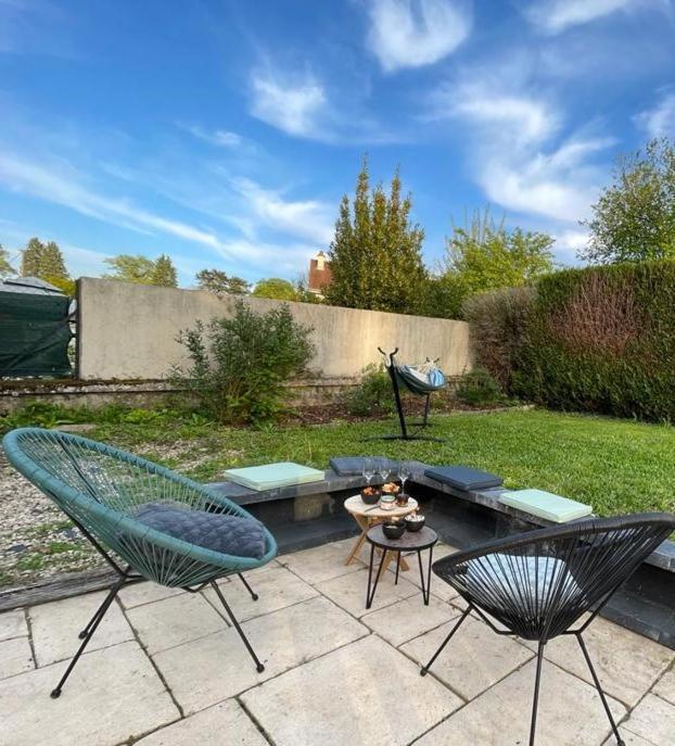 Charmante Maison Bourguignonne Avec Grand Jardin Et Parking 蒙巴尔 外观 照片
